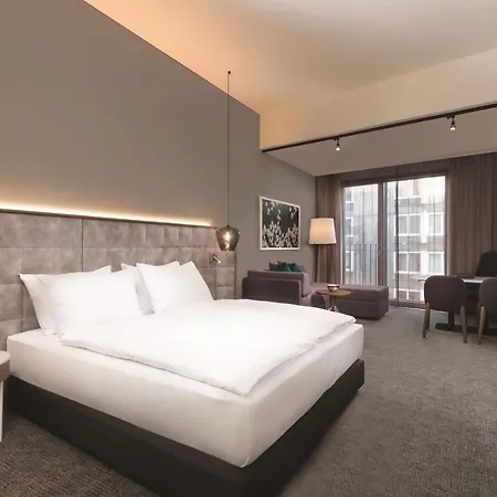 Hotel Adina