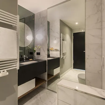 Apartmanhotel Adina 4*